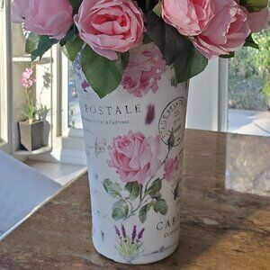 Brand New - 🌷Shabby Chic hand crafted flower vase🌷